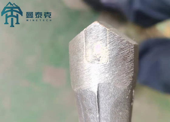 Kaya Madenciliği Sondaj Altıgen 22 * ​​108mm Çelik Entegre Matkap Çubuğu Keski Kafası